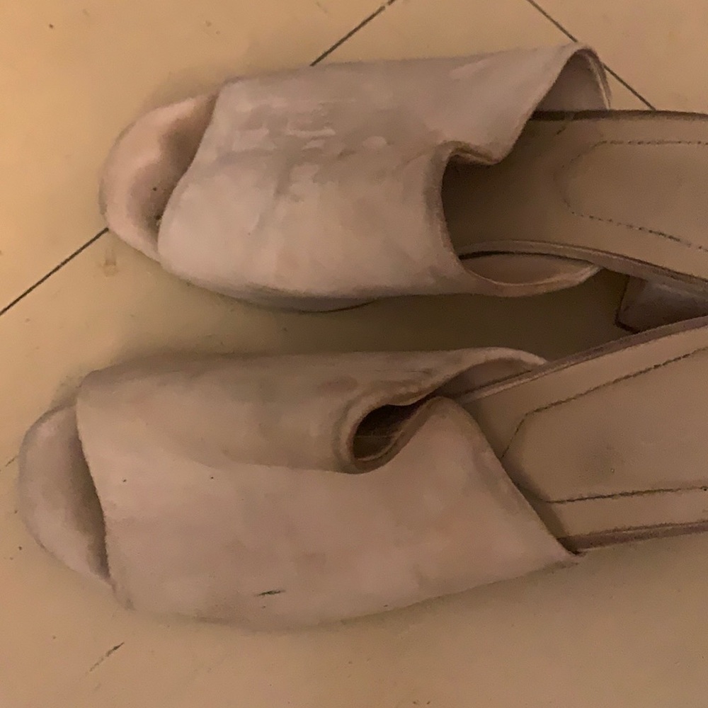 Small Block Heels - Picture 2 of 13
